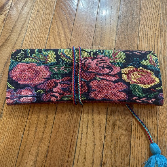 Embroidered Travel Organizer - Picture 2 of 6